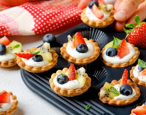 Mastrad Paris Premium Silicone Mini Tartelettes 16 Cavity