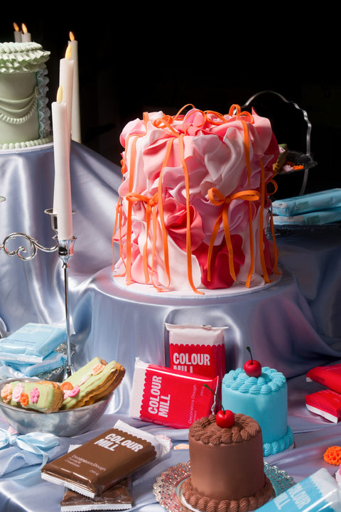 COLOUR MILL DECORATORS DOUGH RED 1KG