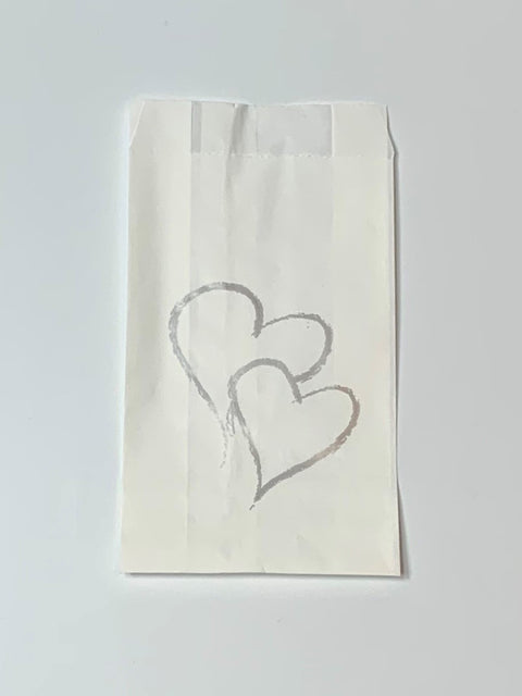 Greaseproof cake bags 50pk - 2 Silver Hearts