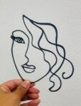 Acrylic Topper – Wavy Hair Lady Face Cake Fropper Black